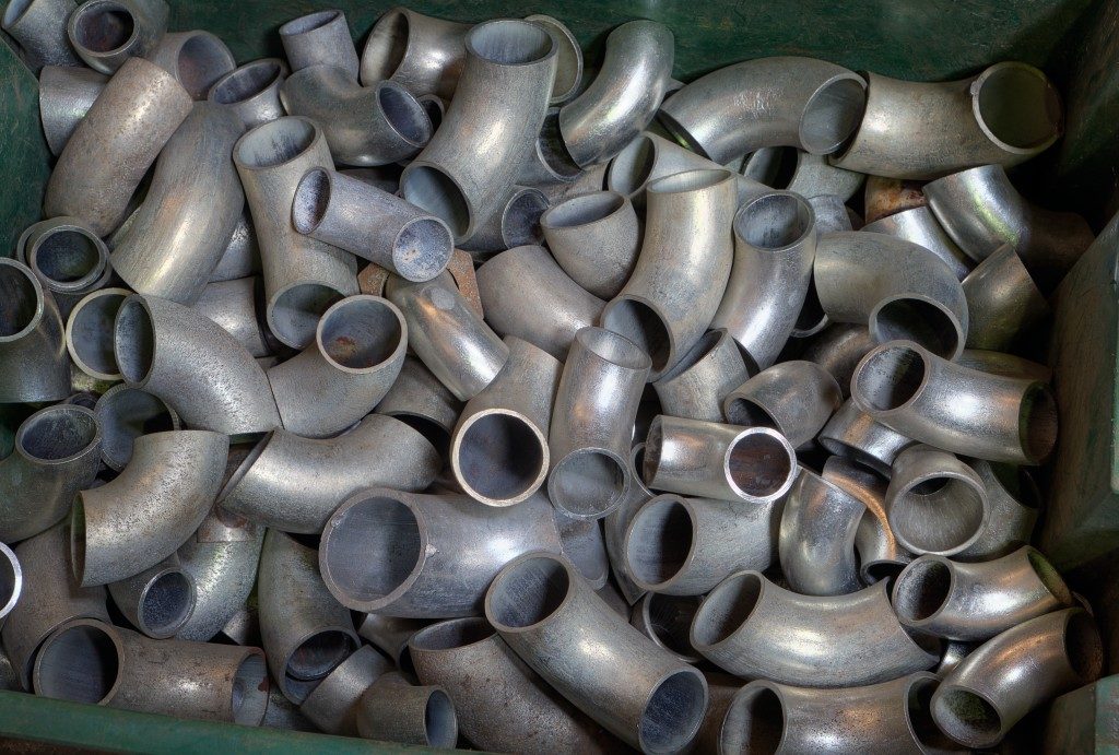 Elbow steel pipes